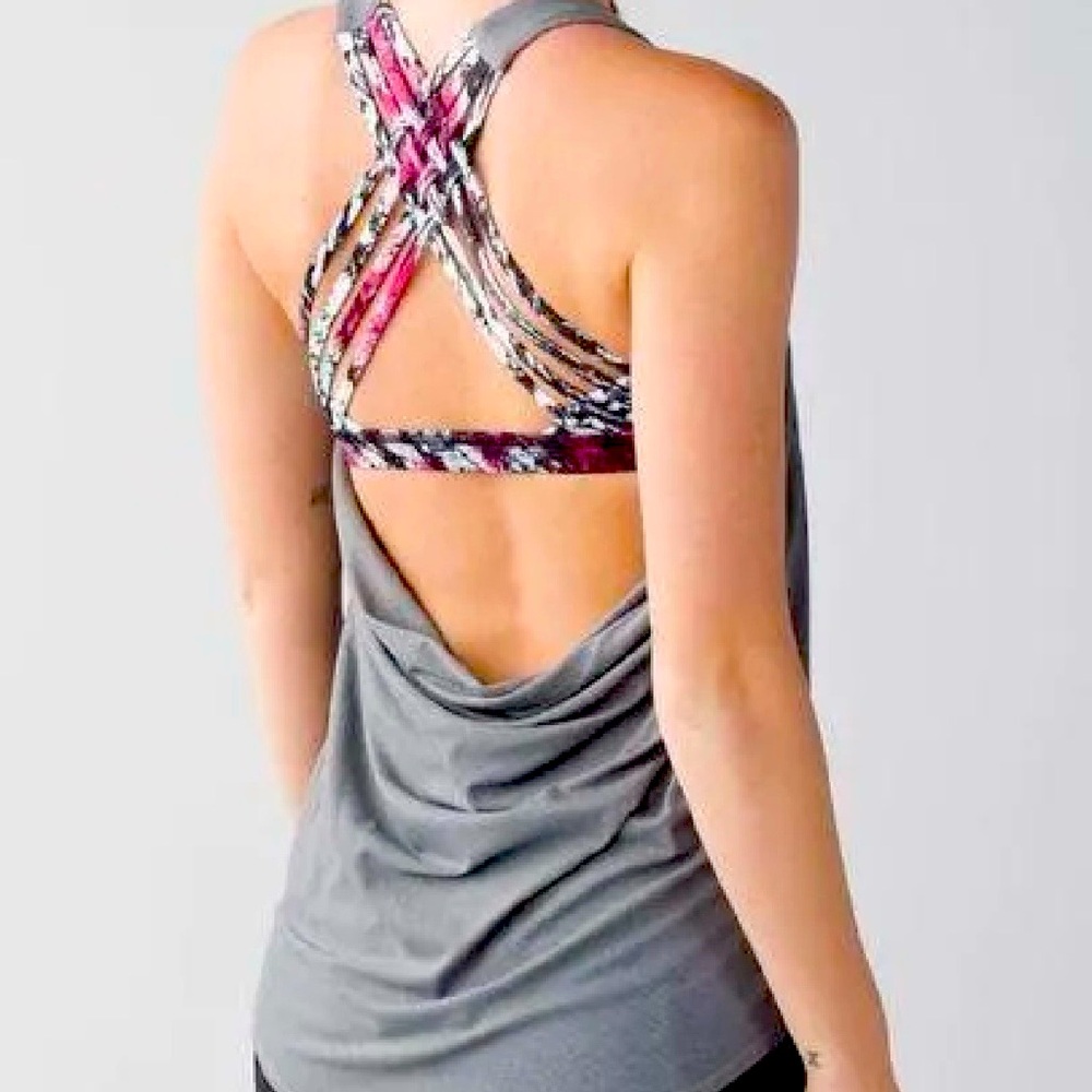 Lululemon Wild Tank
Heathered Slate / Tofino Scribble White Multi, Size 4